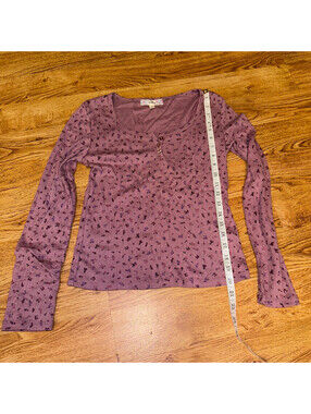 Pink Republic ladies size small purple print floral button accent at neck line